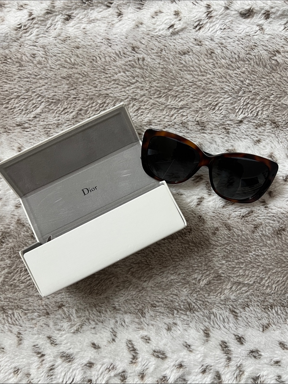 Dior Tortoiseshell Cat-Eye Sunglasses - Dark Brown Lenses